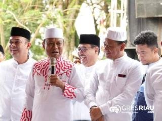 Hadir Ustad Dasad Latif, Pj Bupati Kampar Buka Tabligh Akbar Sampaikan Pesan Persatuan