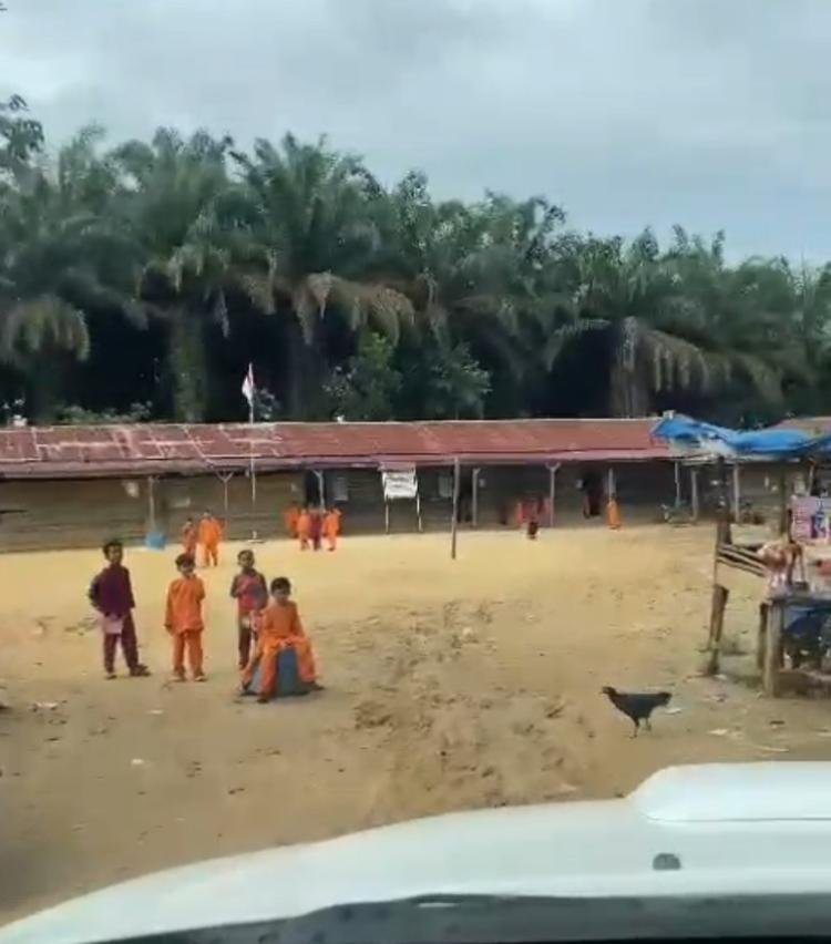 Tertegum Melihat Poto Yang Beredar, Desta Harianto Sebut SDN 003 Lubuk Kebun Wajib Di Perjuangkan