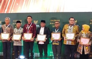 Bupati Pelalawan Raih Penghargaan Baznas Award 2024