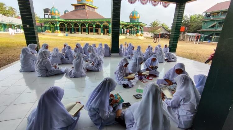 Satu-satunya di Kuansing, Pondok Pesantren MA AS SALAM Miliki Program "100 Jam Bisa Terjemah Al-Qur