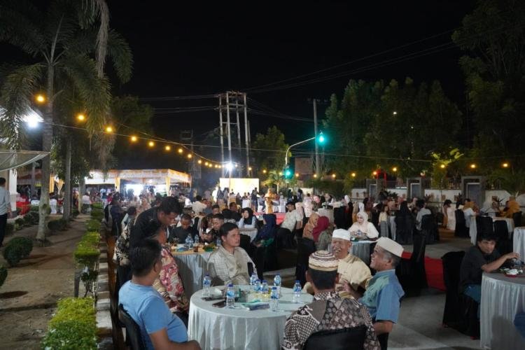Open House Terakhir "Dibanjiri" Warga, Adam Pamit Seraya Mohon Maaf
