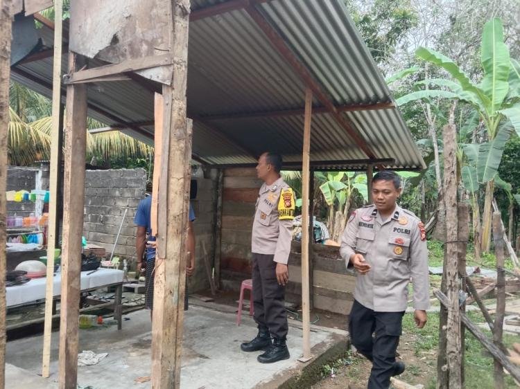 Kapolsek Kuantan Hilir Lakukan Pengecekan Rencana Pembangunan Bedah Rumah Dalam Rangka HUT Bhayangkara ke-78 Tahun 2024 
