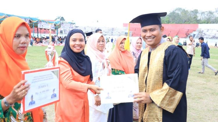 Kapolres Kuansing Hadiri Wisuda Santri/Santriwati MDTA dan Rumah Tahfidz Qur