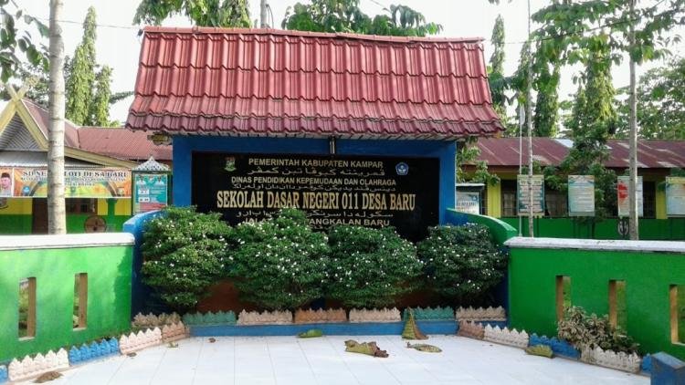 Diduga Kangkangi Aturan dan Himbauan Dinas, Modus UPT SDN 011 Siak Hulu Tetap Jual LKS