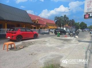 Akui 10 Tahun Jalan Pepaya Minim Perawatan, Warga Gerak Begini