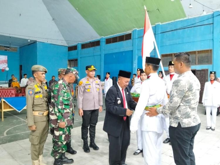 Camat Marjanis Lantik Paskibra, Putra Putri Terbaik Kampar Kiri