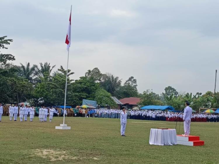 Upacara Pengibaran Bendera Merah Putih 17 Agustus 2024 di Kecamatan Cerenti Berlangsung Sukses Penuh Khidmat