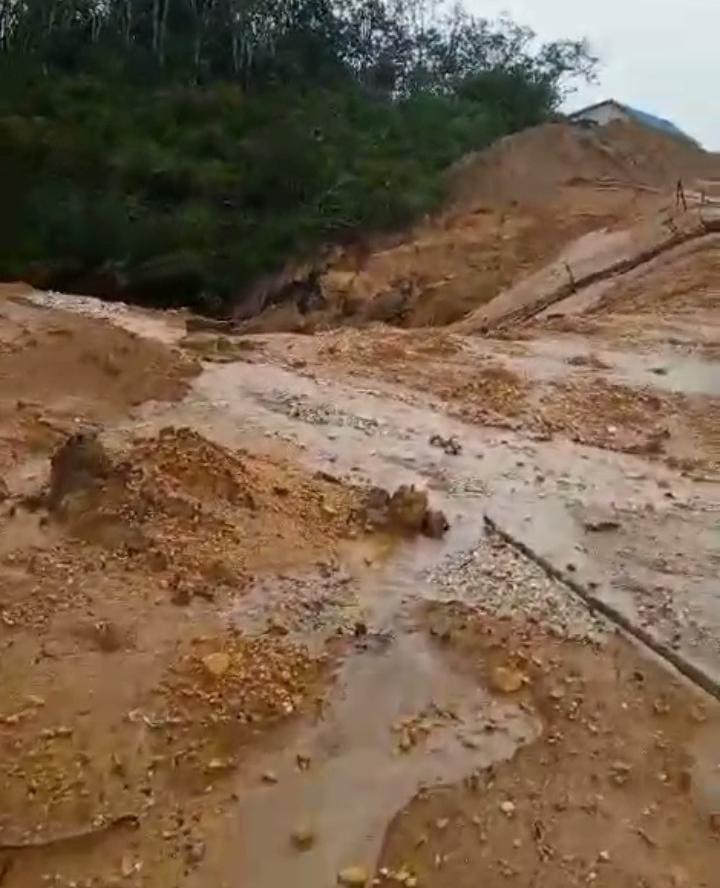 Pembangunan PT. Pancaran Cahaya Sejati Lebih Kurang 200 M Dari Pemukiman, Kok Bisa??