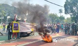 Ratusan Massa Unjuk Rasa di Mabes dan Mendagri, Seret Nama Calon DPRD Kampar Terkait Pemalsuan SKT Seluas 244 Ha