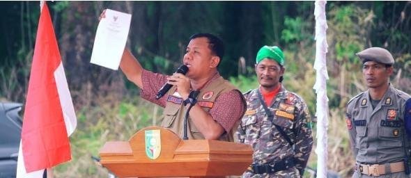 Bupati Kuansing Menghadiri Acara Audensi Bersama Masyarakat Jake Sekaligus Pengukuhan (HPSKS) Di Kecamatan Kuantan Tengah 