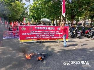 Forum LSM Riau Bersatu Soroti Masalah Pendidikan dalam Aksi Demonstrasi