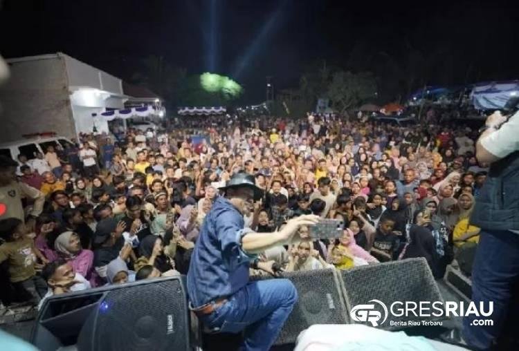 Antusias Ribuan Masyarakat Sambut Kampanye Suhardiman Amby di Pasar Desa Ibul