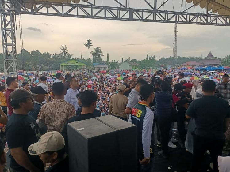 Ribuan Masyarakat Hadiri Kampanye Akbar Calon Bupati dan Wakil Bupati Kuansing, Dr Suhardiman Amby MM dan Muklisin, Ini Kata Masyarakat Singingi