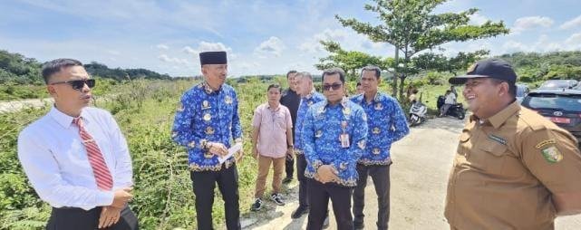 Respon Cepat, PJs Bupati Kuansing Tinjau Lansung Lokasi Jembatan Putus di Perbatasan Desa Muaro Sentajo Raya