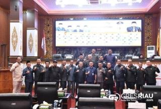 DPRD Pekanbaru Sahkan APBD-P 2024 dan Rancang APBD 2025