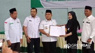 Sekdes Tarai Bangun Resmi Dilantik, Kepala Desa: Kita Harus Bekerja Bersama untuk Membangun Desa