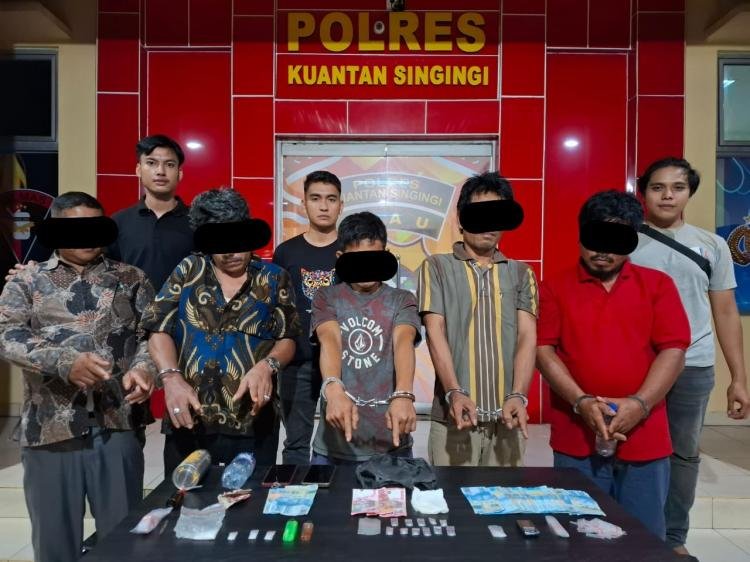 Tim Mata Elang Satres Narkoba Polres Kuansing Berhasil Ungkap Jaringan Narkotika di desa Lubuk kebun Logas Tanah Darat