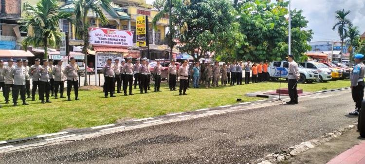 Kapolres Kuansing Pimpin Apel Gabungan Pengamanan Tradisi Balimau Kasai di Kecamatan Singingi