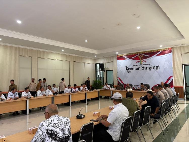 Wakapolda Riau Kunjungi Kuansing, Tegaskan Komitmen Penertiban PETI dan Jaga Kamtibmas Jelang Pacu Jalur