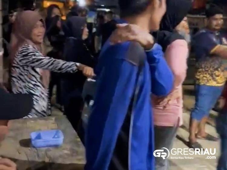 Warga Geram Antara Peran Pemerintah Desa dan Ninik Mamak, Warung Remang-Remang Digerebek: Sepakat Bongkar !