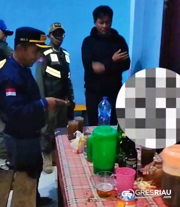 Pinta Gerakan Ninik Mamak Kenegerian Lipat Kain, Kampar Berantas Cafe Remang-Remang Bersama Tokoh Masyarakat dan Pemuda Pancasila Dukung Langkah Ini!