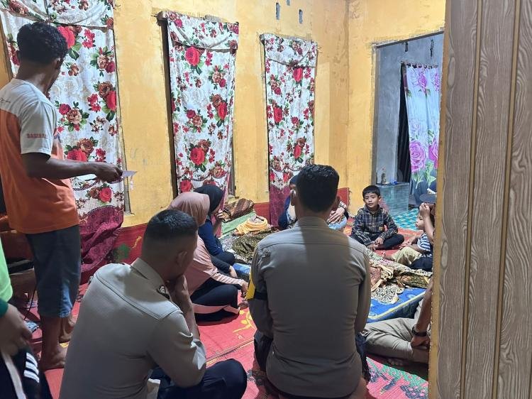 Polsek Cerenti Evakuasi Anak Tenggelam di Sungai Kuantan Desa Pulau Busuk Jaya