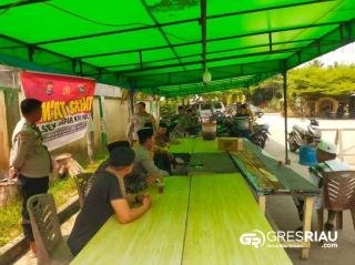 Kapolsek Kampar Kiri Hilir Gelar Jumat Curhat, Dengar Aspirasi dan Beri Himbauan di Kelurahan Sungai Pagar