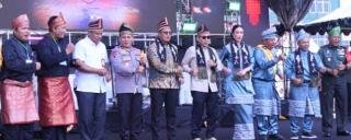 Menteri Pariwisata RI  Resmi Buka Acara Festival Pacu Jalur Kuantan Singingi Tahun 2025