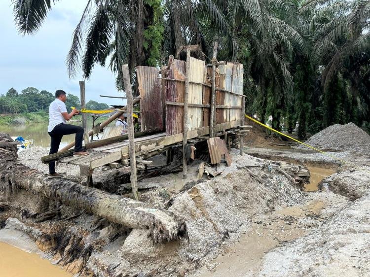 Satreskrim Polres Kampar Sikat Tiga TKP Penambang Galian C di Tambang!