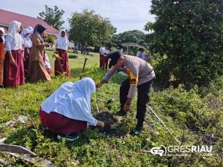 Sambangi SD Kuntu Darussalam, Polisi Gelar Sosialisasi Green Policing dan Tanam Pohon: Jadi Agen Perubahan!