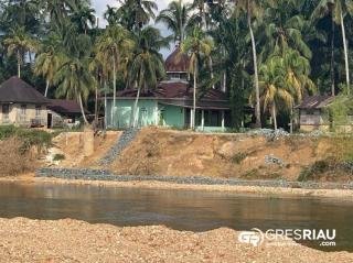 Upaya Kearifan Lokal Desa Domo Hadapi Tantangan Erosi Tebing Sungai, Warga Berjuang Diatas Mufakat!