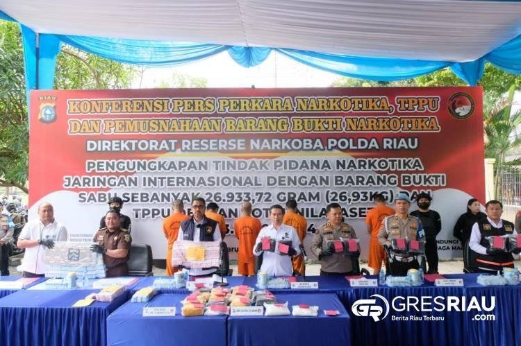 Polda Riau Musnahkan Aset Jaringan Narkoba Internasional, Sita Rp3 Miliar dan Mobil Mewah