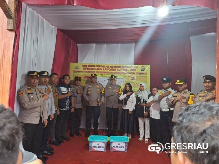 Kapolres Tinjau Pospam Exit Tol XIII Koto Kampar, Jaga Semangat!