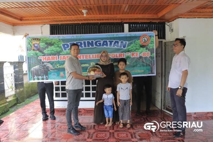 Sat Intelkam Polres Kampar Sentuh Hati, Anjangsana ke Rumah Istri Almarhum Bripka Hadi, Kasat Intelkam: Solidaritas Tanpa Batas!