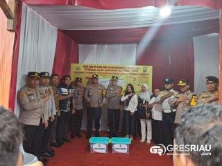 Kapolres Tinjau Pospam Exit Tol XIII Koto Kampar, Jaga Semangat!