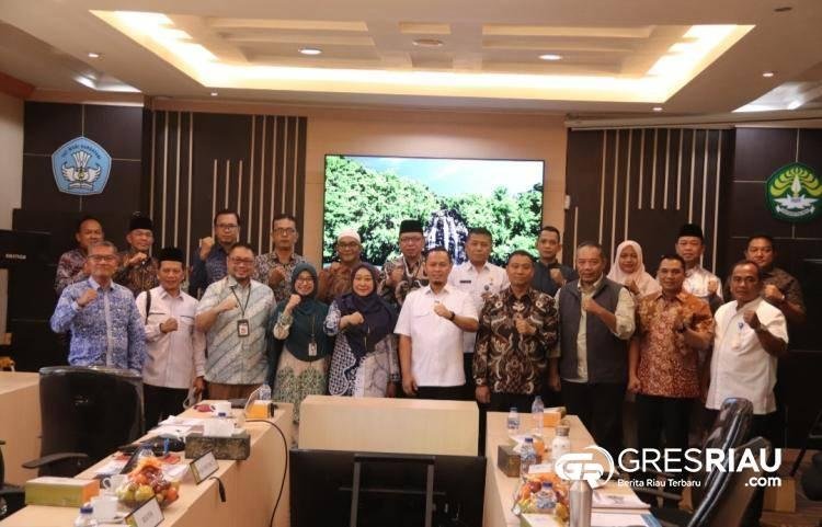 Pemko Pekanbaru dan Unri Sepakati Revitalisasi 10 Danau untuk Atasi Banjir