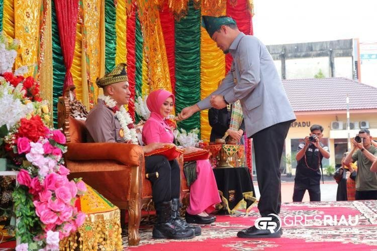 Tepuk Tepung Tawar Kapolresta Pekanbaru, Wako Agung Sampaikan Dukungan