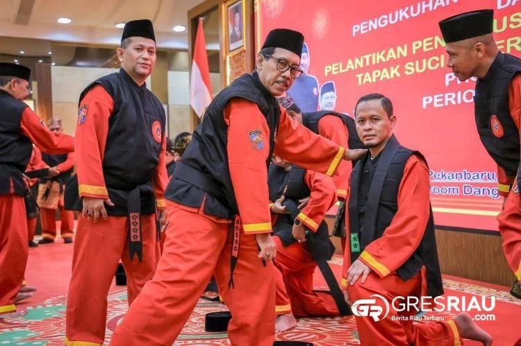 Agung Nugroho dan Markarius Anwar Resmi Jadi Pendekar Kehormatan Tapak Suci