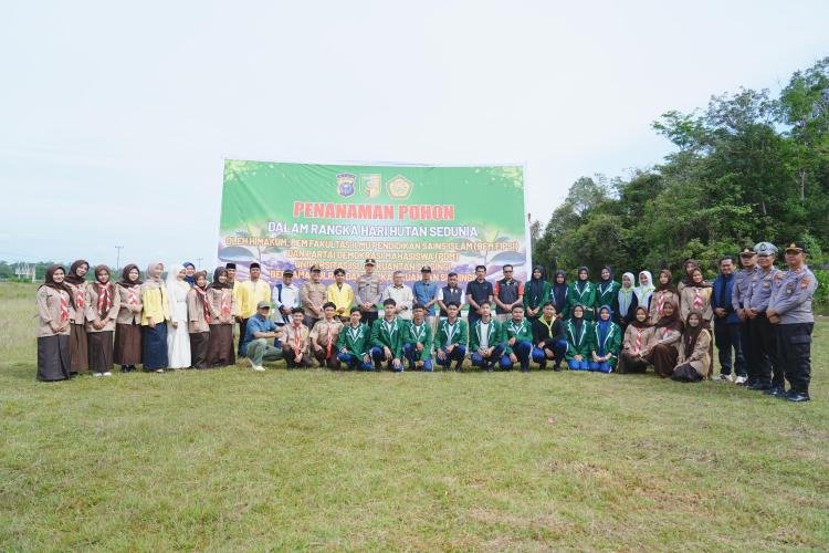 Polres Kuantan Singingi, Mahasiswa, Pelajar dan Dubalang Menanam 1.000 Pohon Peringati Hari Hutan Sedunia
