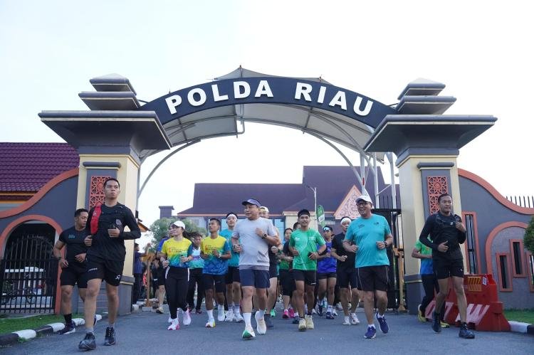 Polda Riau Launching Riau Bhayangkara Run 2026, Kapolda Ajak Masyarakat Jaga Lingkungan dan Perkuat Persatuan
