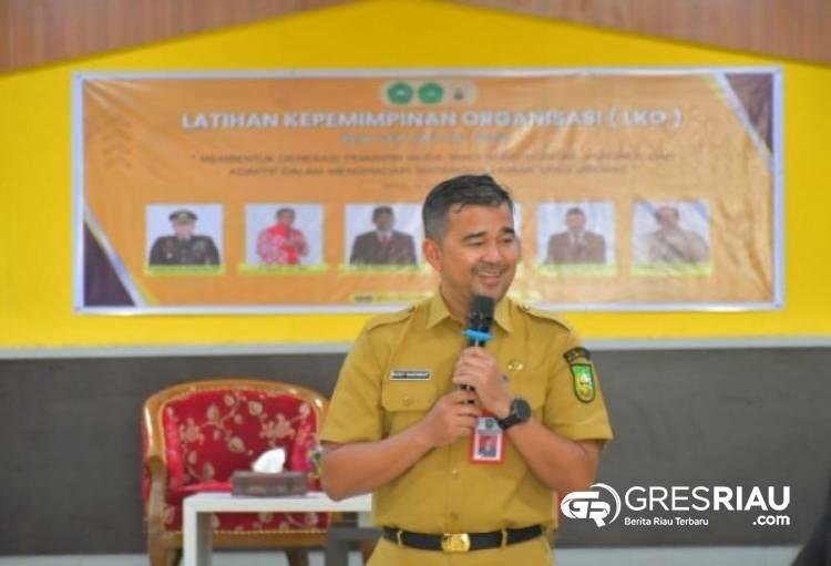 Kesbangpol Riau Bekali Pelajar Pemahaman Etika Kepemimpinan