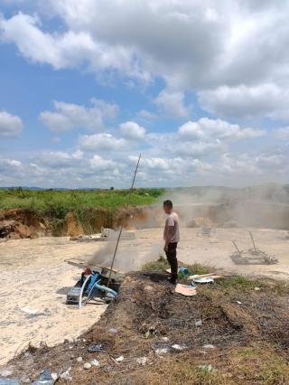 Polsek Kuantan Mudik Tertibkan PETI di Sungai Tanalo Ulu, Lima Rakit Dimusnahkan
