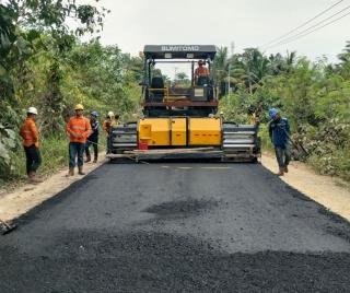 Agung Nugroho Tinjau Langsung Perbaikan Jalan, Targetkan Mobilitas Warga Lebih Lancar