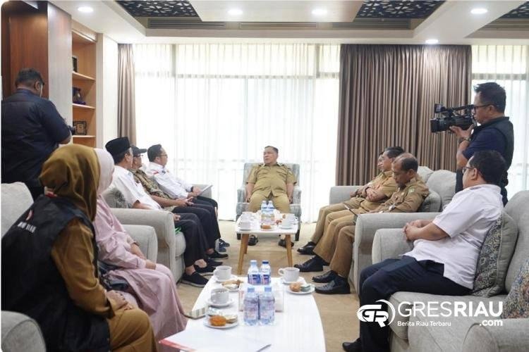 Terima PMI Riau, SF Hariyanto Dorong Apresiasi untuk Pendonor dan Relawan