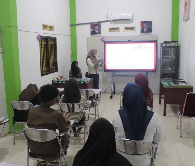 Mahasiswa PLP Menjadi Tutor Pengganti, PKBM Mutiara Kampar Gelar Pembelajaran Paket B dan C Semester Ganjil