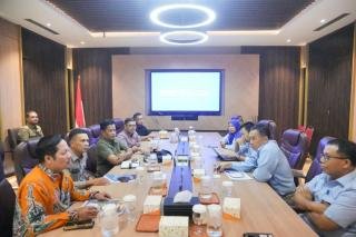 Perjuangkan Sekolah Terintegrasi dan Jalan Tol, Muklisin Temui Deputi III KSP